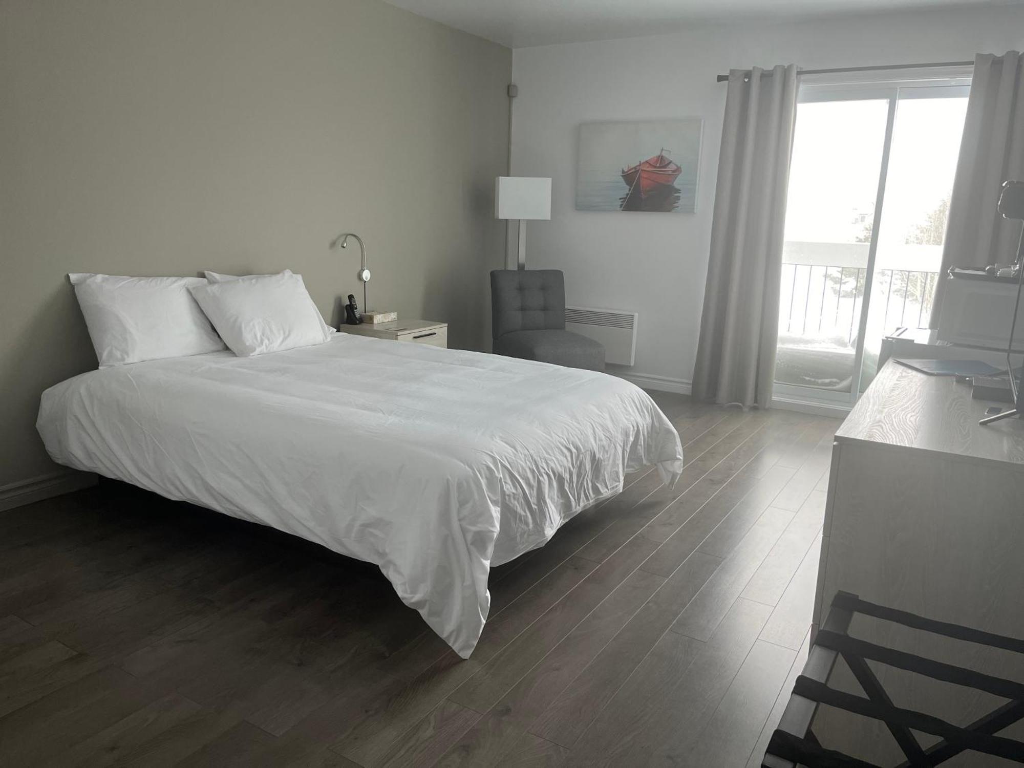 Hotel Normandie Rimouski Exteriör bild